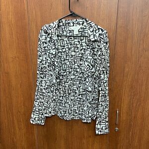 Allison Taylor Black and White Front Ruffle Shirt—M